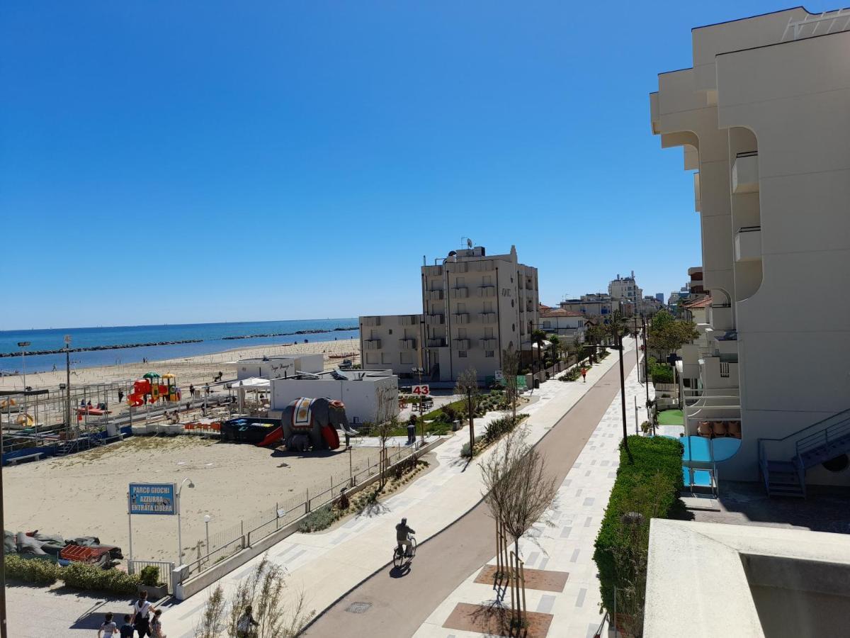 Appartamento Vista Mare Viserbella, Vicissimo Alla Fiera Rimini Exteriör bild